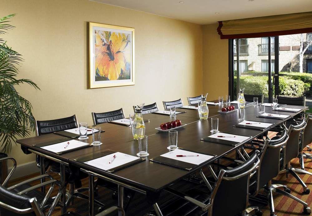 Delta Hotels By Marriott Cheshunt Broxbourne Eksteriør billede