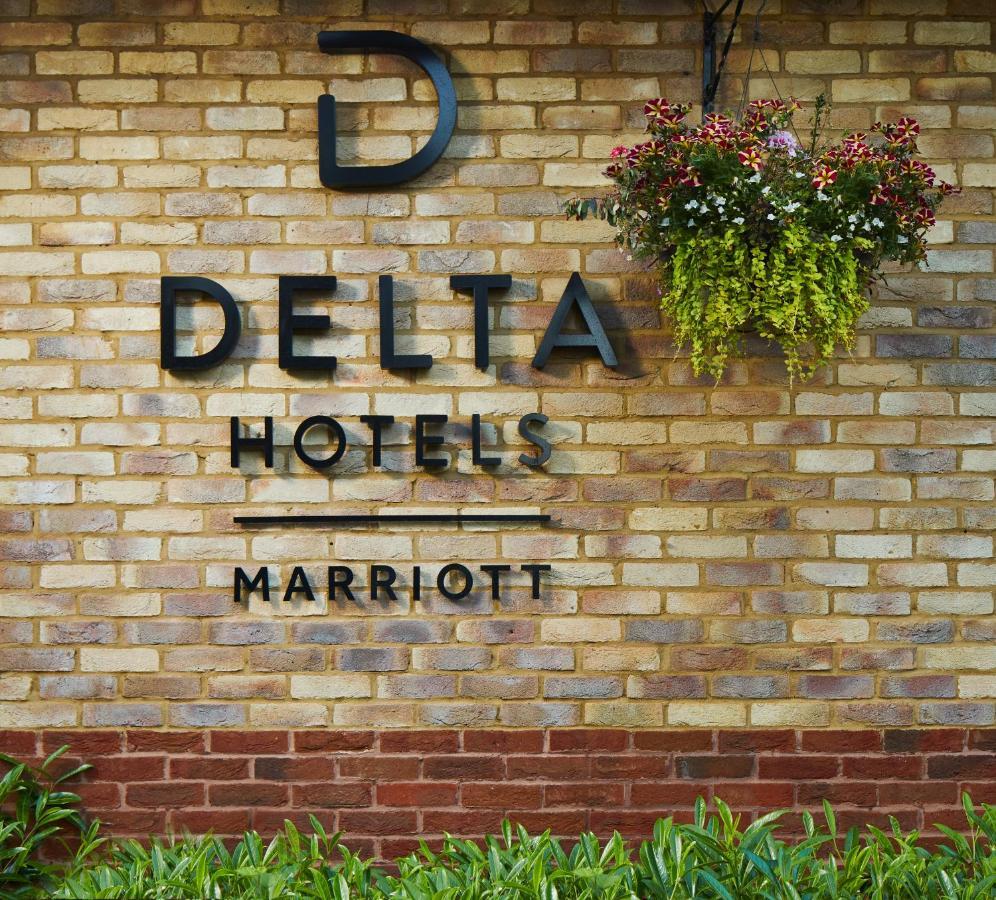 Delta Hotels By Marriott Cheshunt Broxbourne Eksteriør billede