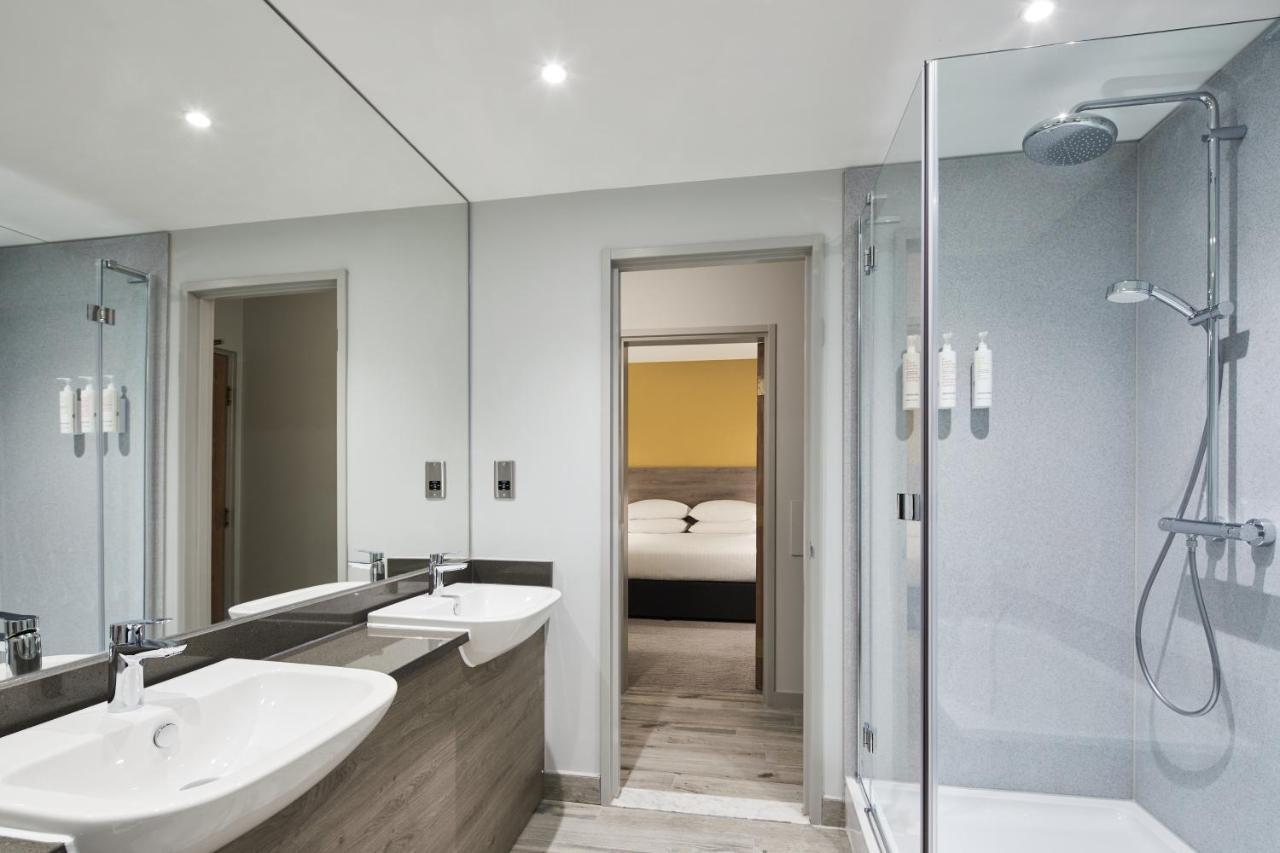Delta Hotels By Marriott Cheshunt Broxbourne Eksteriør billede