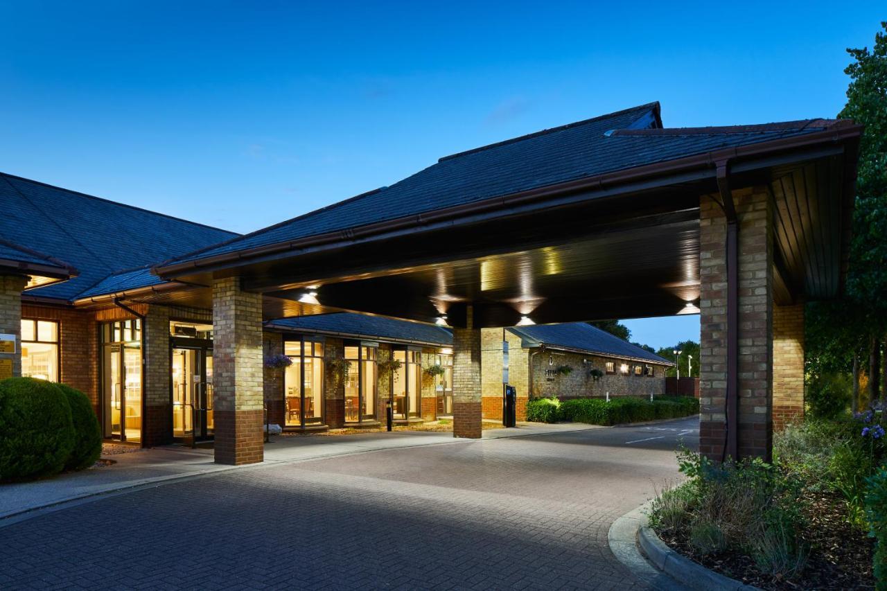 Delta Hotels By Marriott Cheshunt Broxbourne Eksteriør billede