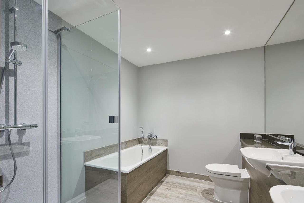 Delta Hotels By Marriott Cheshunt Broxbourne Eksteriør billede