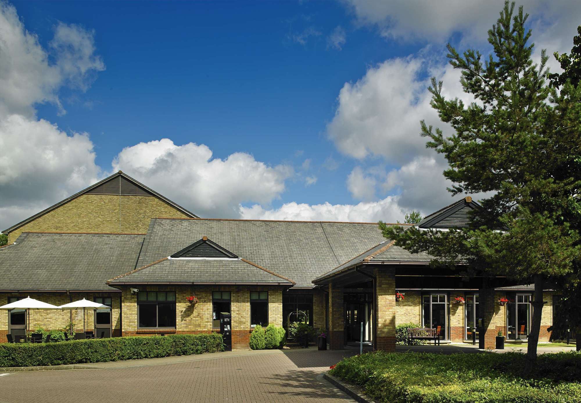 Delta Hotels By Marriott Cheshunt Broxbourne Eksteriør billede
