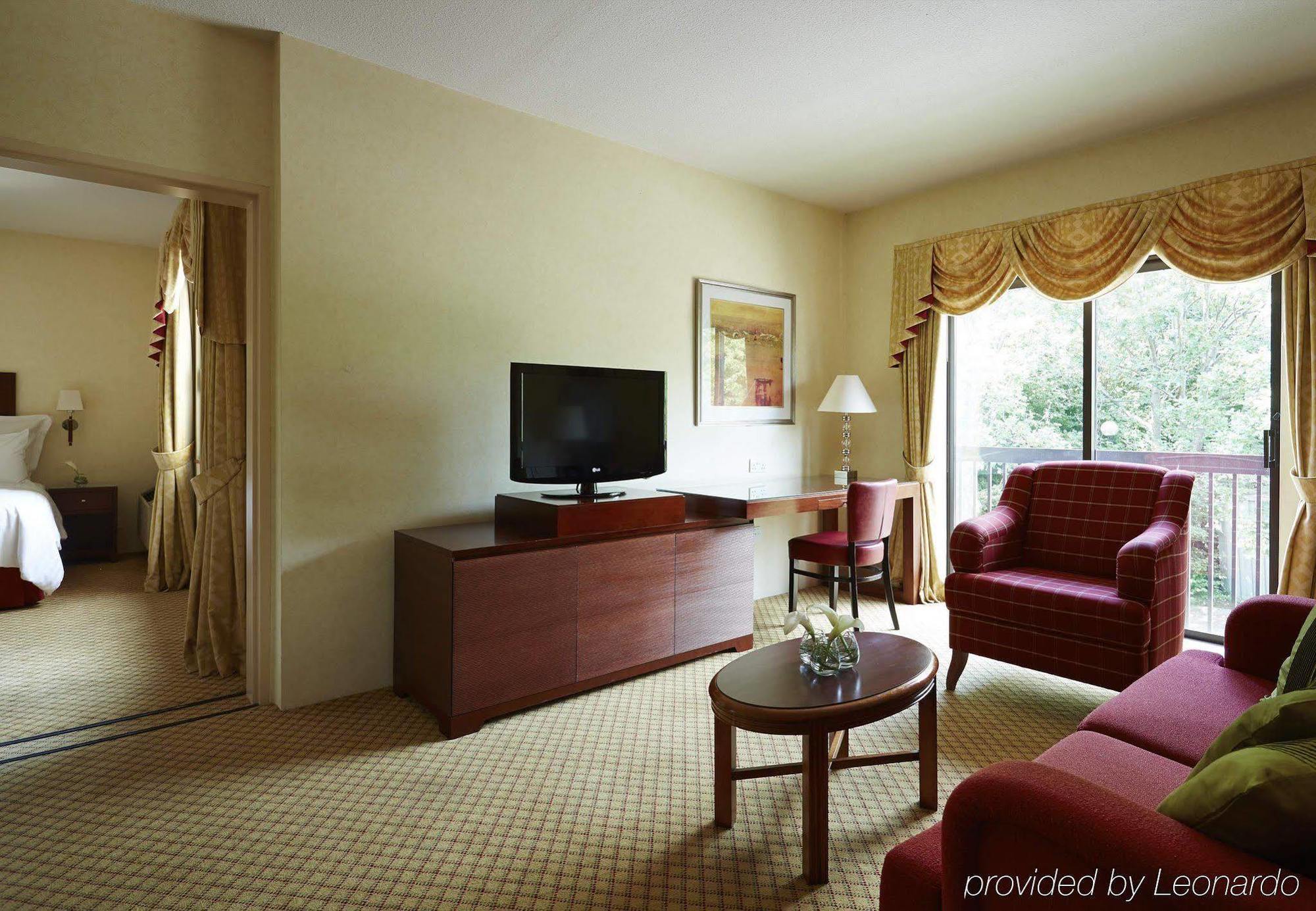 Delta Hotels By Marriott Cheshunt Broxbourne Eksteriør billede