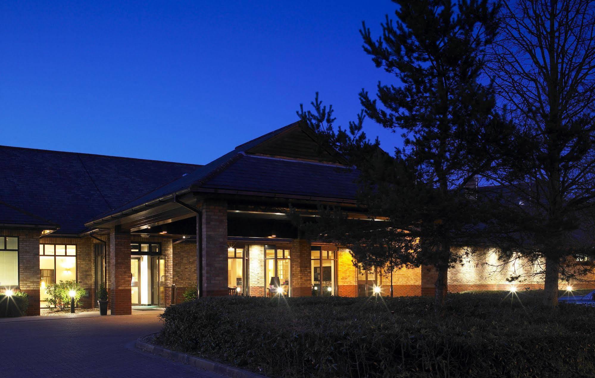 Delta Hotels By Marriott Cheshunt Broxbourne Eksteriør billede