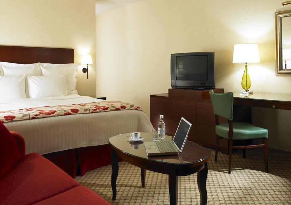 Delta Hotels By Marriott Cheshunt Broxbourne Eksteriør billede