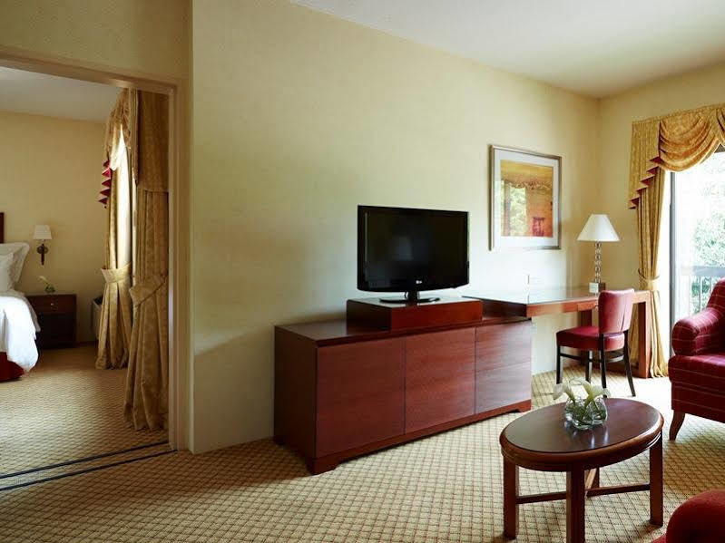 Delta Hotels By Marriott Cheshunt Broxbourne Eksteriør billede