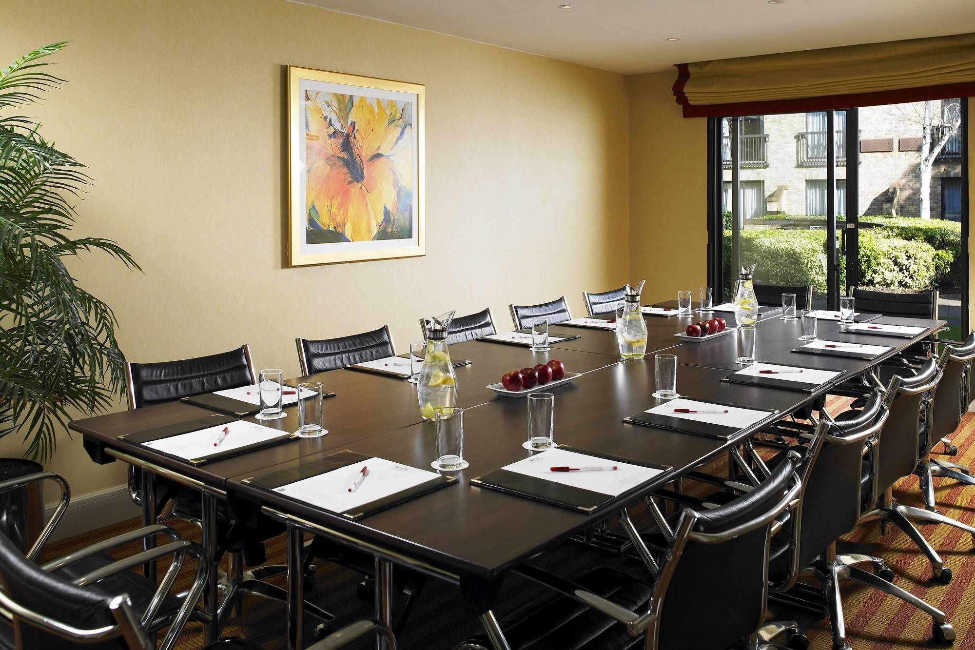 Delta Hotels By Marriott Cheshunt Broxbourne Eksteriør billede